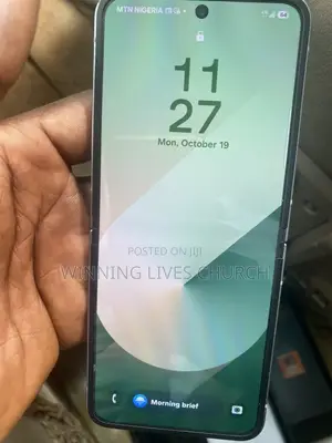 Samsung Z 16 GB Gray