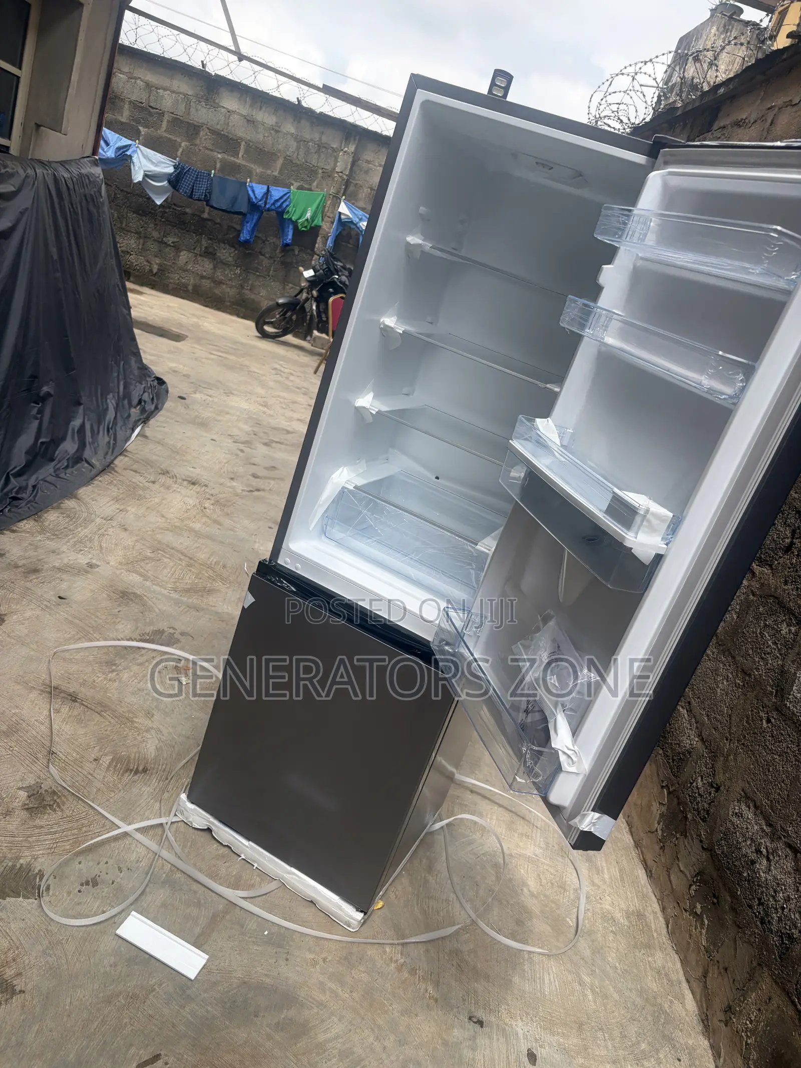 Hisense Bottom Freezer Refrigerator With Dispenser – Model RD-35DCB