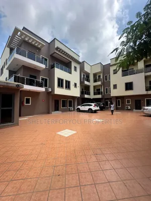 3bdrm Apartment in Lekki Phase 1 for rent