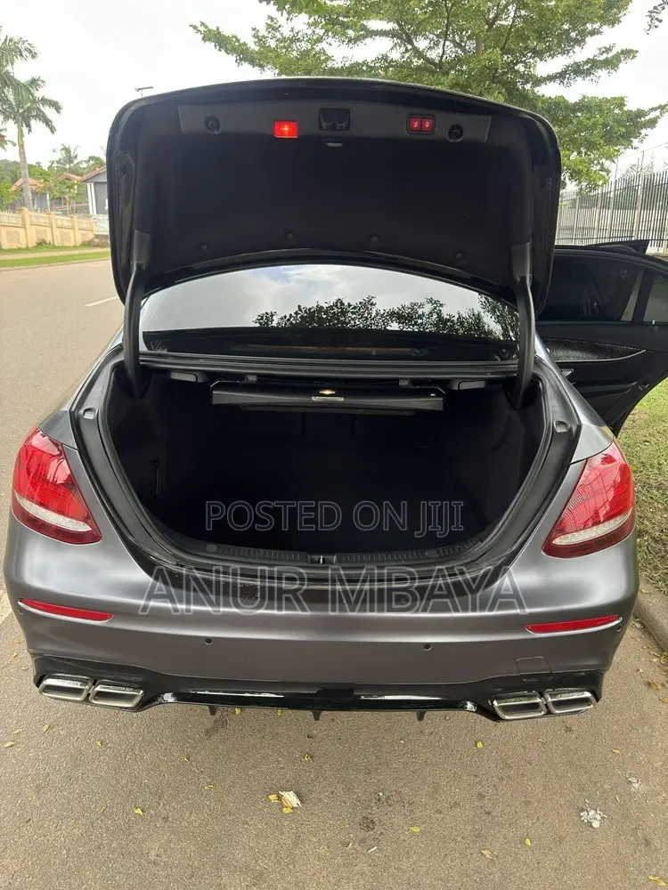 Mercedes-Benz E400 2018 Gray