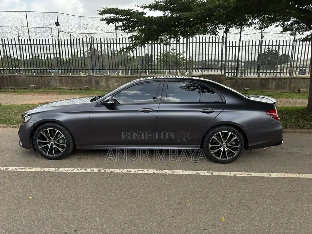 Mercedes-Benz E400 2018 Gray