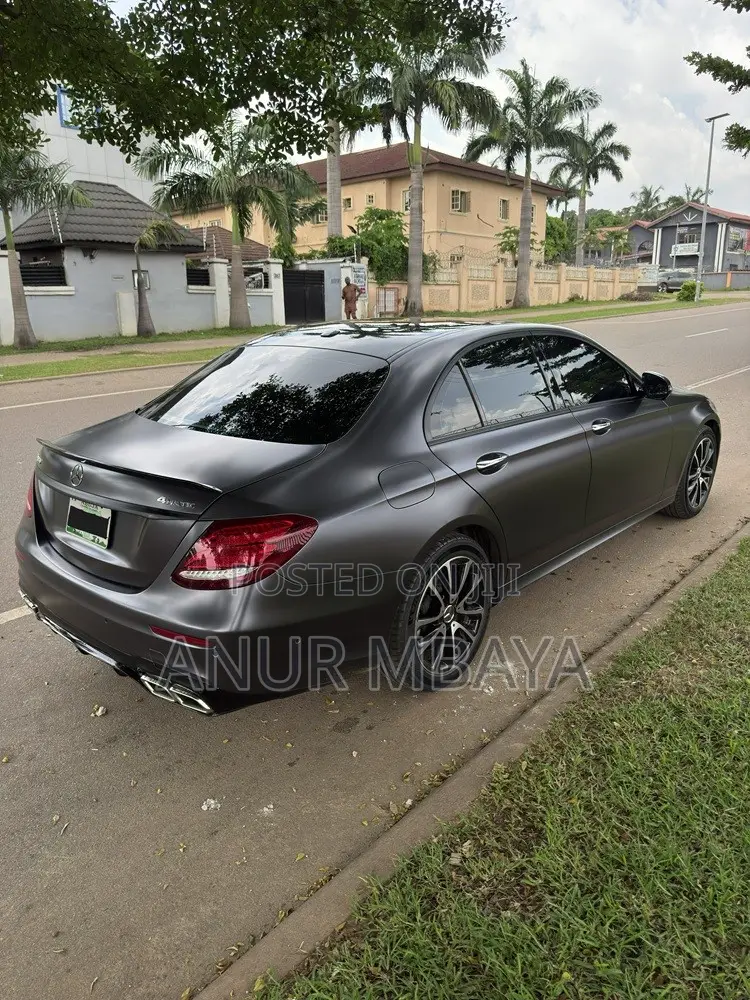 Mercedes-Benz E400 2018 Gray