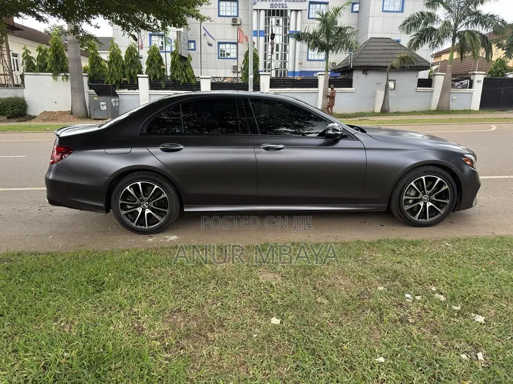 Mercedes-Benz E400 2018 Gray