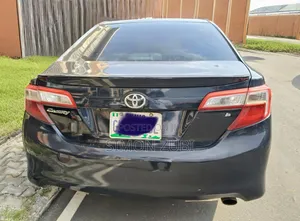 Toyota Camry SE 4dr Sedan (2.5L 4cyl 6A) 2013 Gray