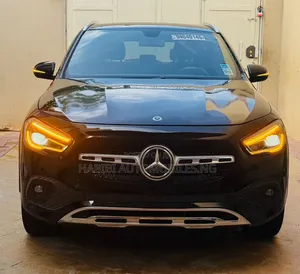 Mercedes-Benz GLA 250 2021 Blue