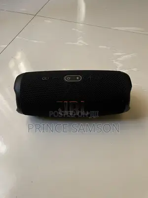 JBL Charge 5