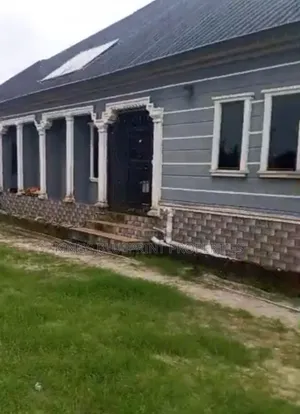 3bdrm Bungalow in Egbo, Ugheli for sale