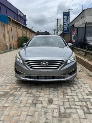 Hyundai Sonata Sport 4dr Sedan (2.4L 4cyl 6A) 2015 Gray