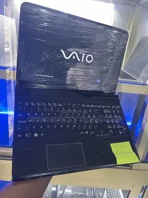 Laptop Sony VAIO 15E F15218SN 8GB Intel Core i5 HDD+SSD 128GB