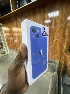 New Apple iPhone 13 128 GB Blue