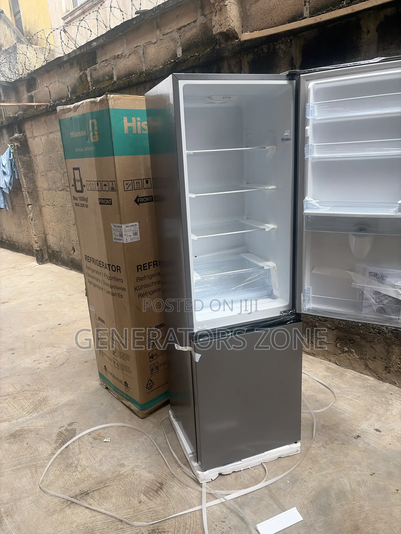 Hisense RD-35DCB Silver Fridge With Water Dispenser 264 Litres