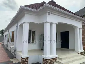 Furnished 4bdrm Bungalow in Epe for sale