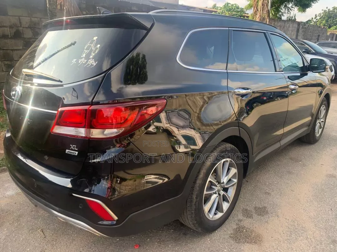 Hyundai Santa Fe 2018 Black