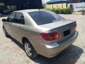 Toyota Corolla 2003 Gold
