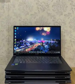 Laptop MSI Prestige 16 AI Studio 16GB Intel Core i7 SSD 512GB