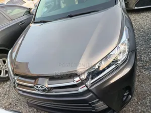 Toyota Highlander Limited 4x4 V6 (3.5L 6cyl 8A) 2017 Gray