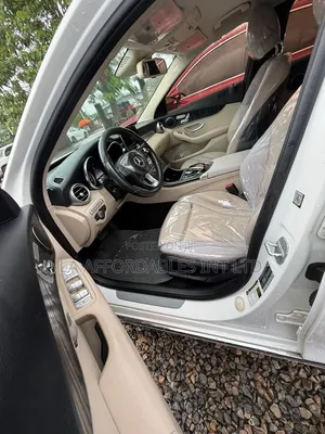 Mercedes-Benz C300 Base AWD 4Matic Sedan (2.0L 4cyl 7A) 2015 White
