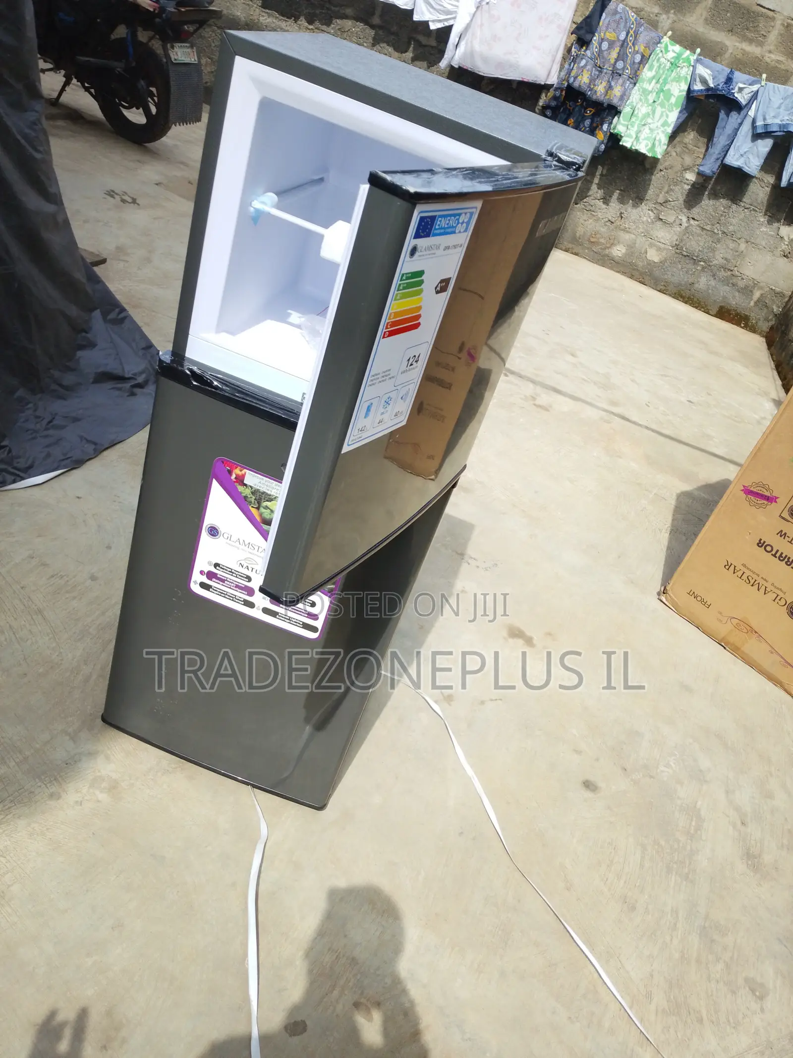 A Smart Cooling Choice: Glamstar 175L Refrigerator