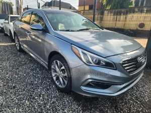 Hyundai Sonata Limited 2.0T 4dr Sedan (2.0L 4cyl Turbo 6A) 2015 Gray