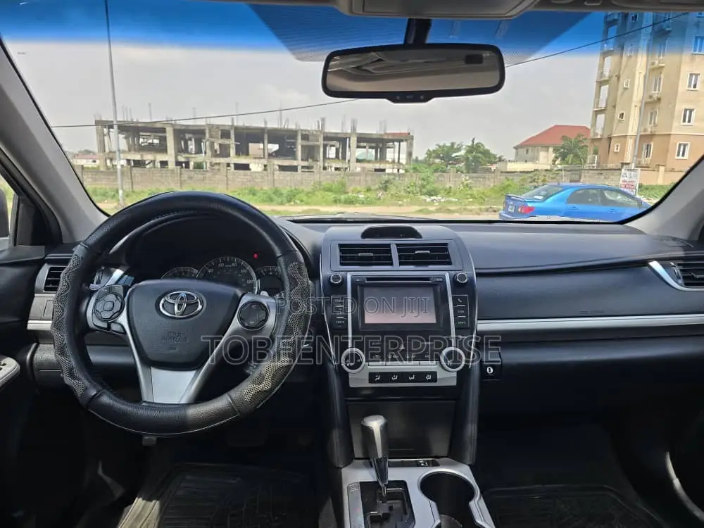 Toyota Camry 2013 Silver