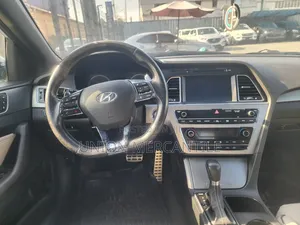 Hyundai Sonata Limited 2.0T 4dr Sedan (2.0L 4cyl Turbo 6A) 2015 Gray