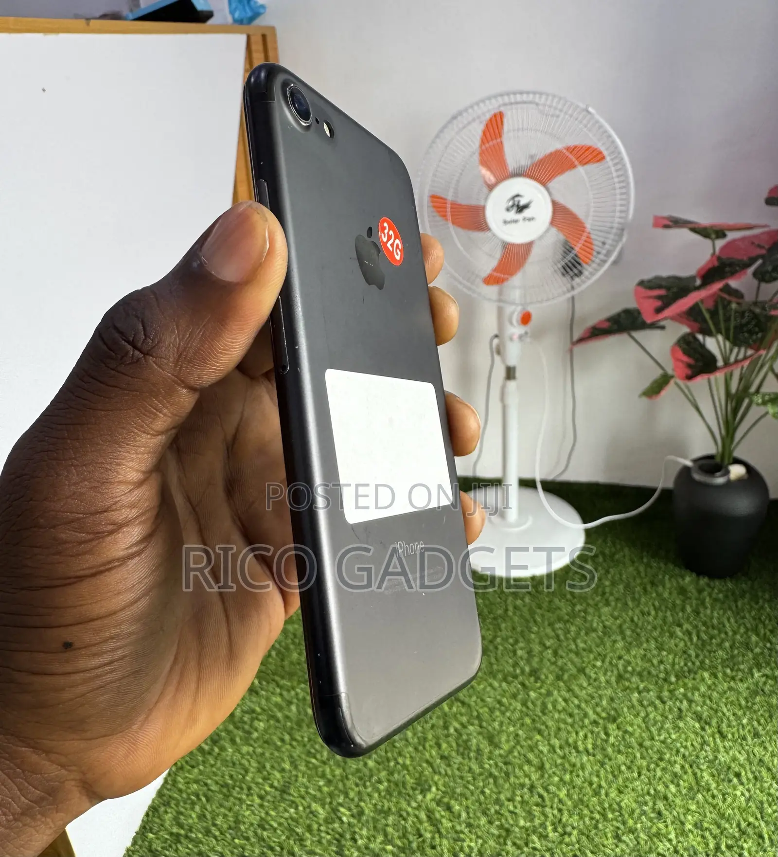 Apple iPhone 7 32 GB Black