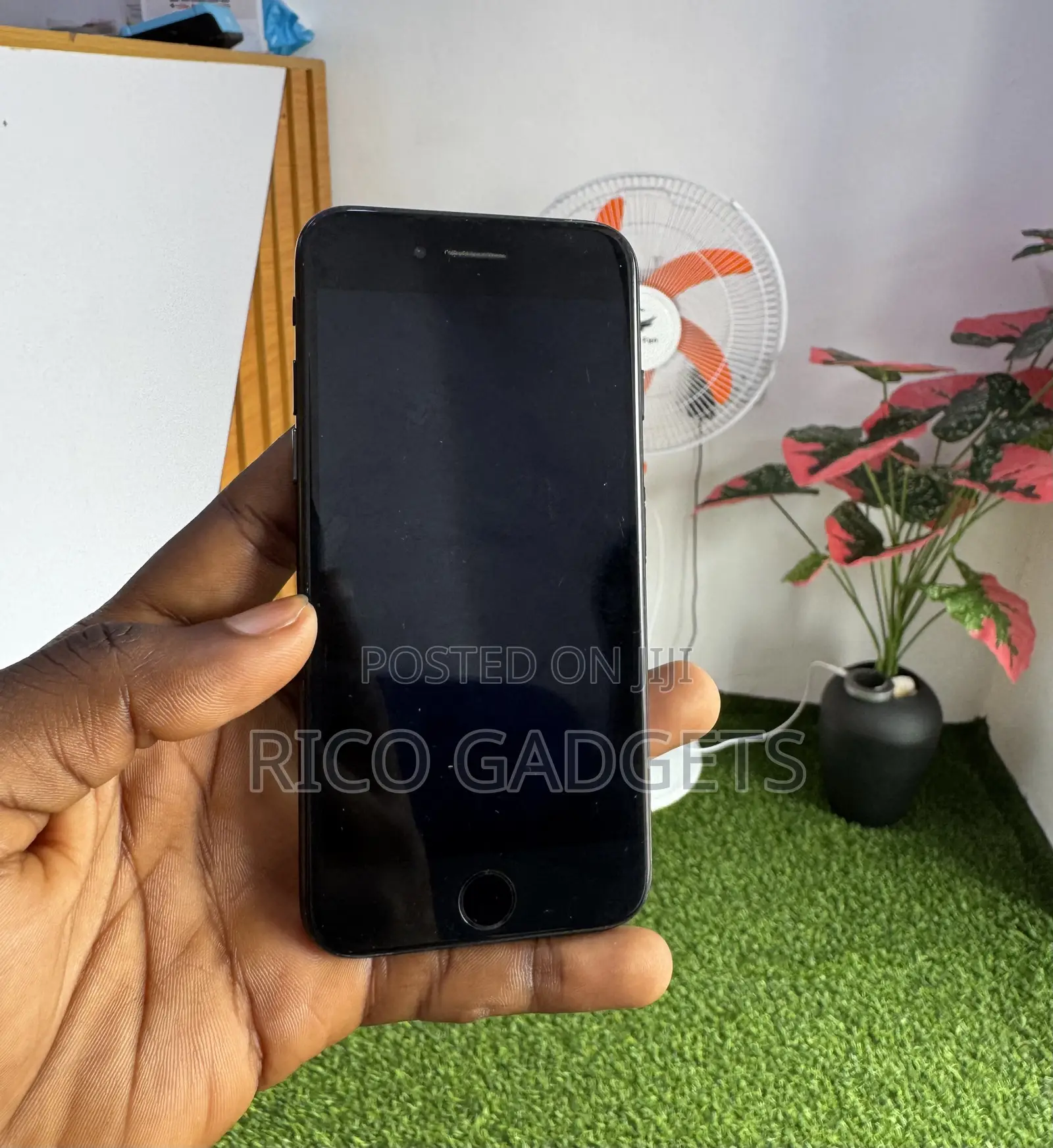 Apple iPhone 7 32 GB Black