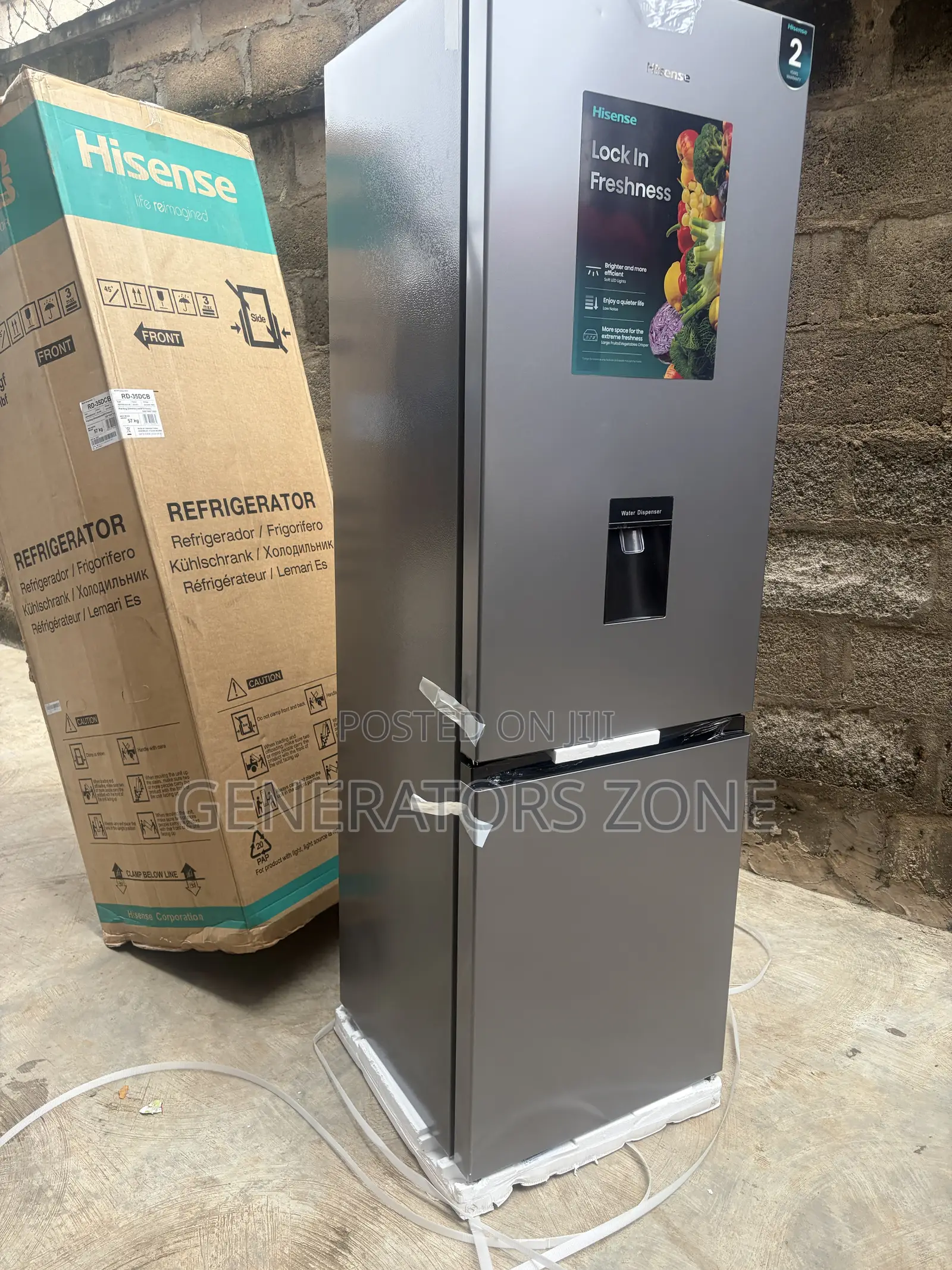 Hisense 264L Refrigerator With Spacious Fridge and Freezer Compartment