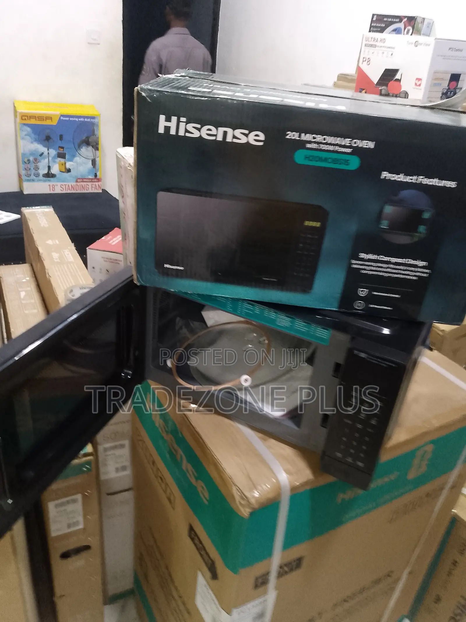 Hisense Digital Microwave Oven for Quick Food Heating