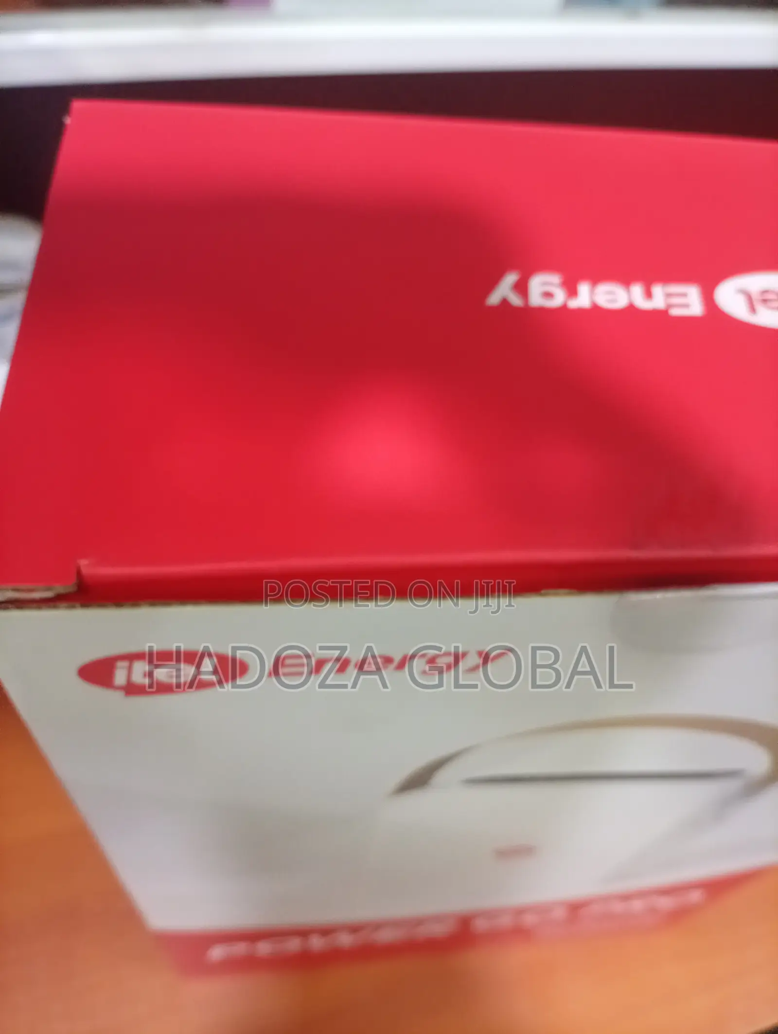 Eco-Friendly Solar Generator Kit: Itel Power Go Pro