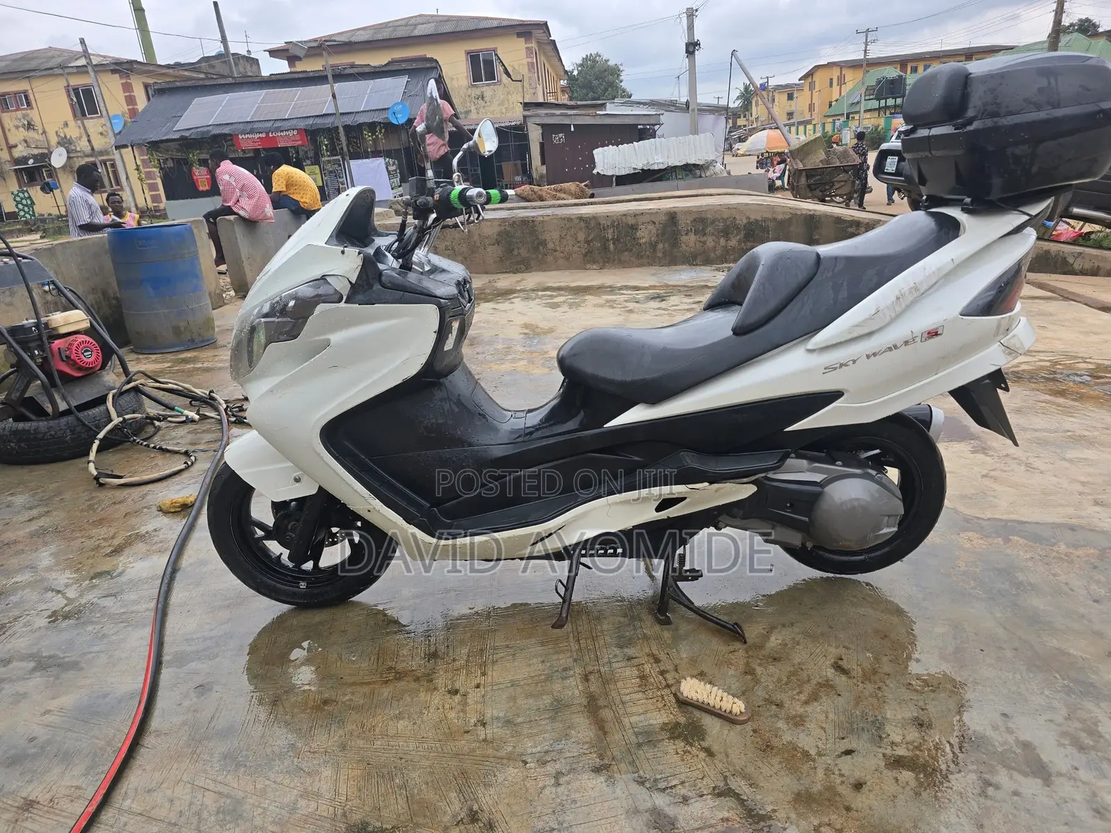 Suzuki 2019 White