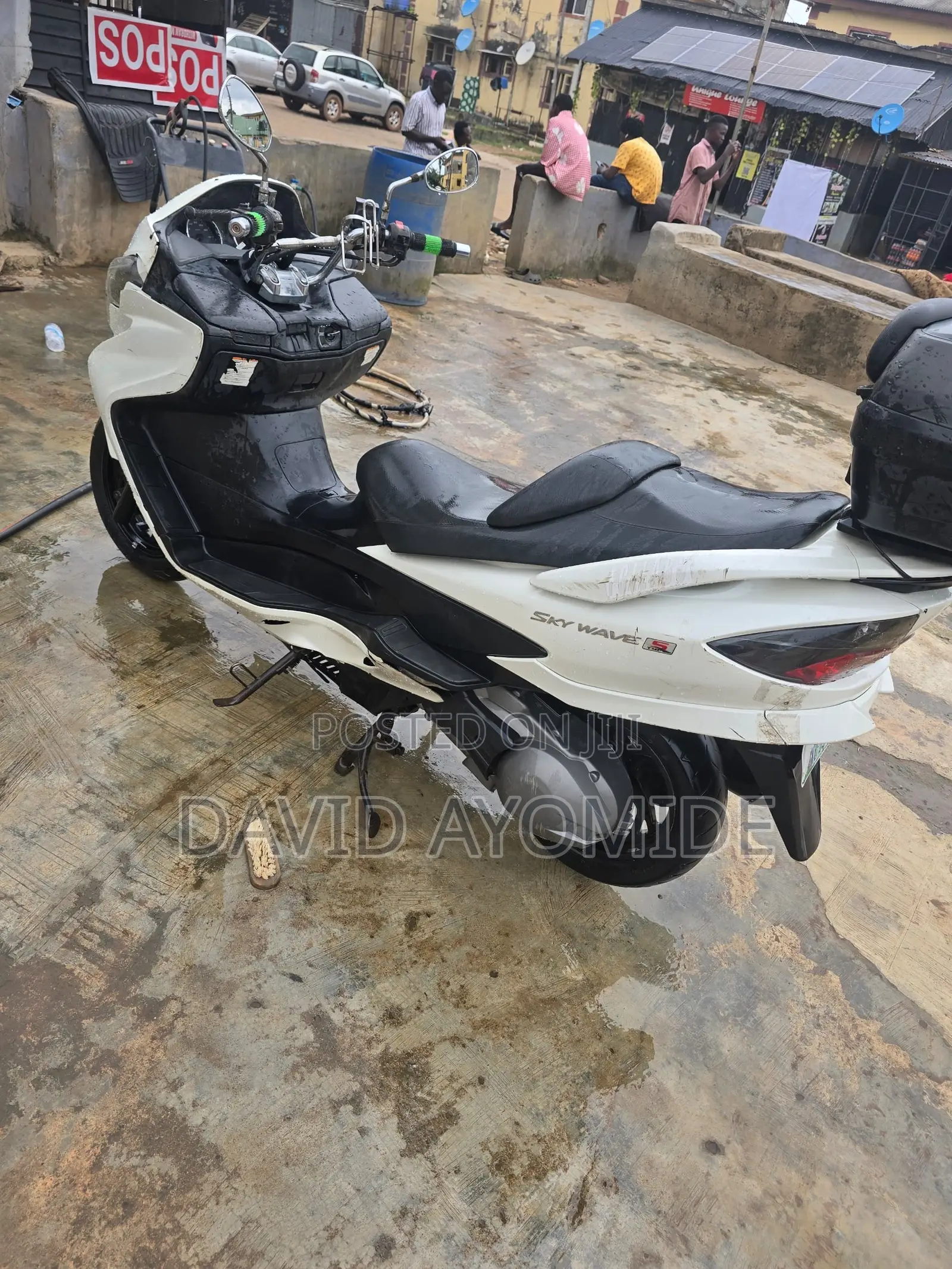 Suzuki 2019 White