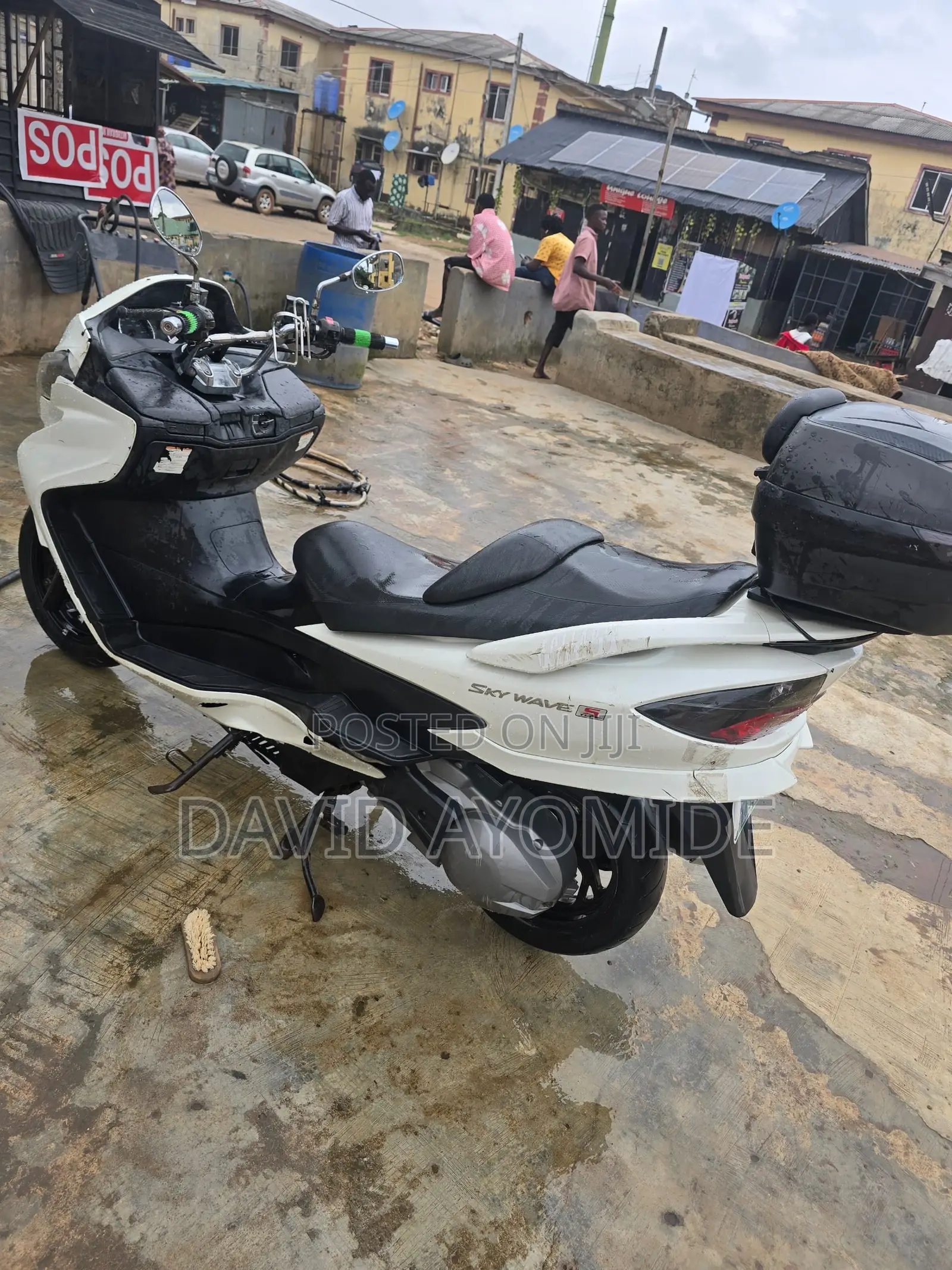 Suzuki 2019 White