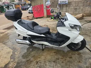 Suzuki 2019 White
