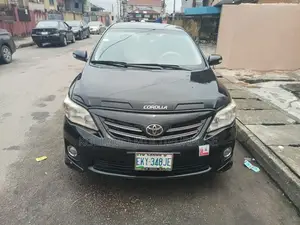 Toyota Corolla LE 4dr Sedan (1.8L 4cyl 4A) 2010 Black