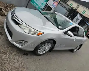 Toyota Camry 2014 Silver