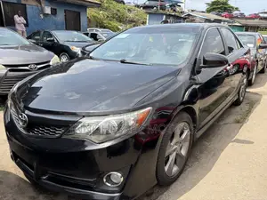 Toyota Camry SE V6 4dr Sedan (3.5L 6cyl 6A) 2013 Black