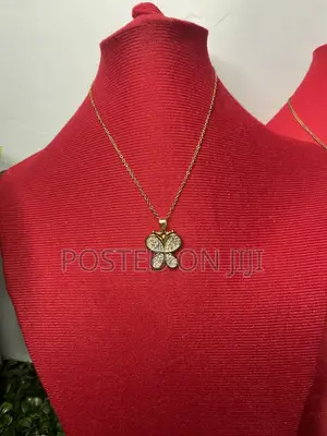 Gold Butterfly Neckchain