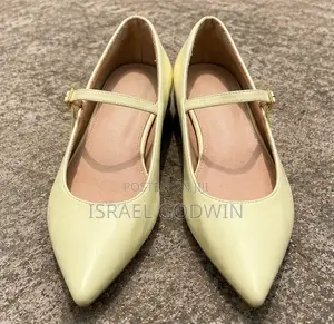 Women’s Cream Pointed-Toe Mary Jane Flats