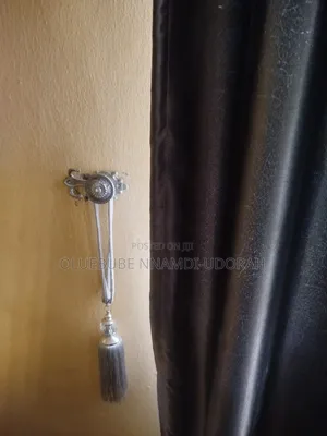 Curtain With Accessories