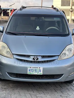 Toyota Sienna LE AWD 2006 Blue