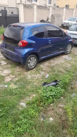 Toyota Aygo 2010 Blue