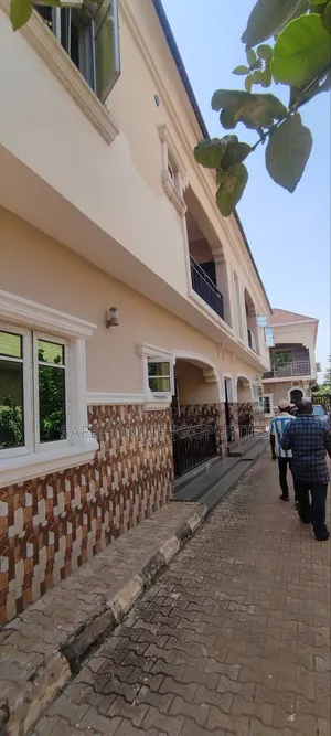 1bdrm Block of Flats in Shadam Close, Karu-Nasarawa for rent