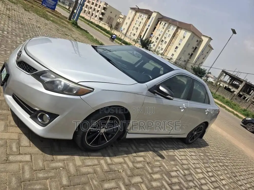 Toyota Camry 2013 Silver