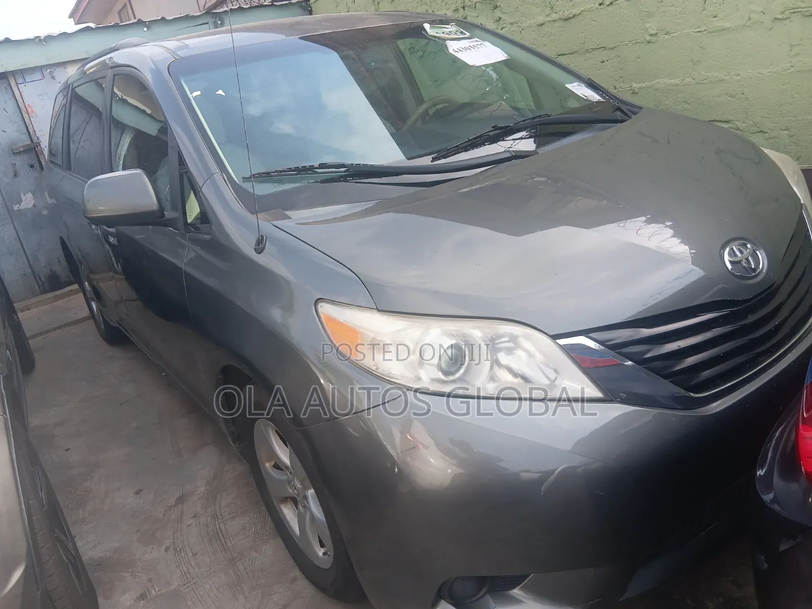 Toyota Sienna 2012 Gray