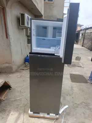 LG Double Door Refrigerator for Daily Household Refrigeration