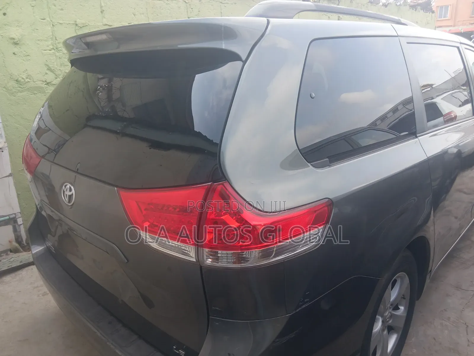 Toyota Sienna 2012 Gray