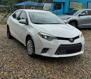 Toyota Corolla 2016 White