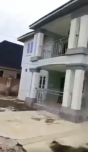 4bdrm Duplex in Benin City for sale