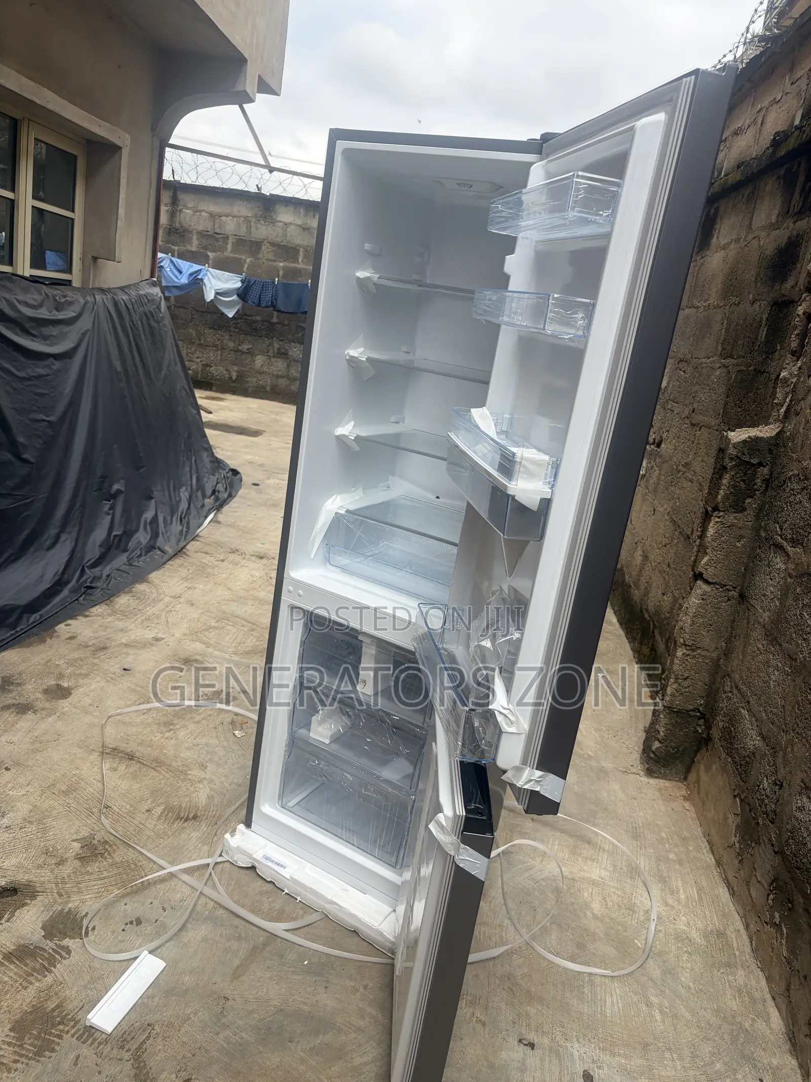 Hisense RD-35DCB 264L Refrigerator for Family Kitchens